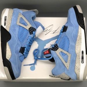 Jordan 4 university blue , size 8